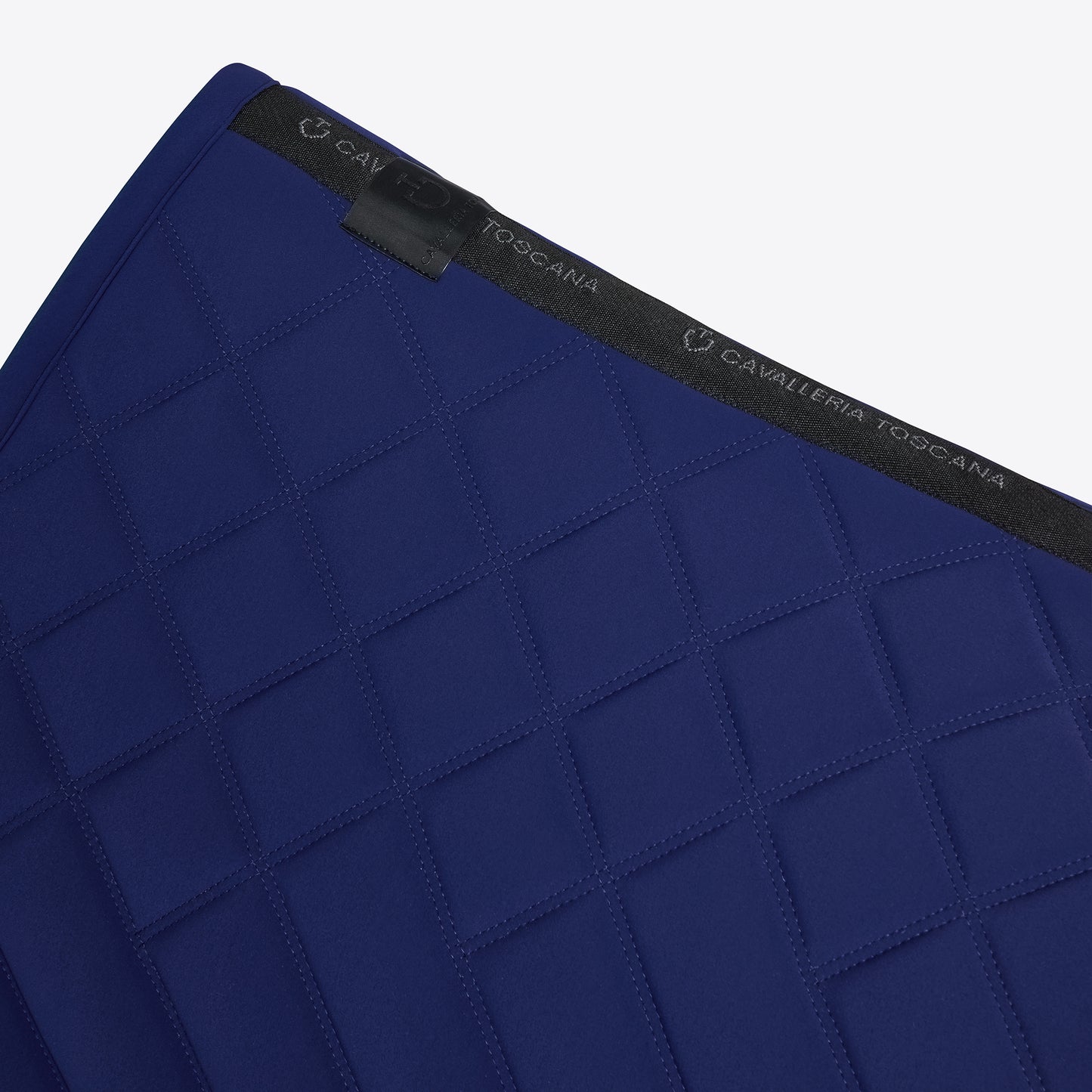 Cavalleria Toscana Diamond and Line Quilting Hoppschabrak + Huva