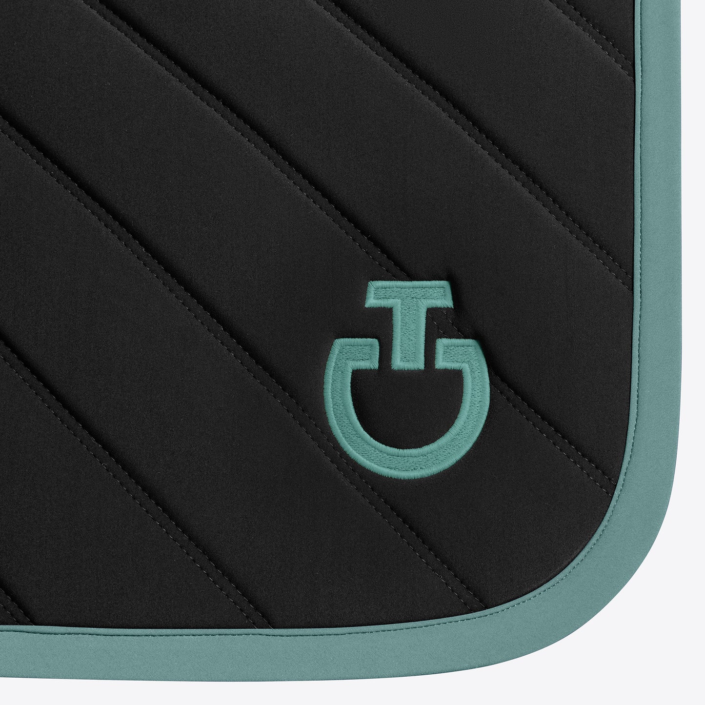 Cavalleria Toscana Diamond and Line Quilting Hoppschabrak