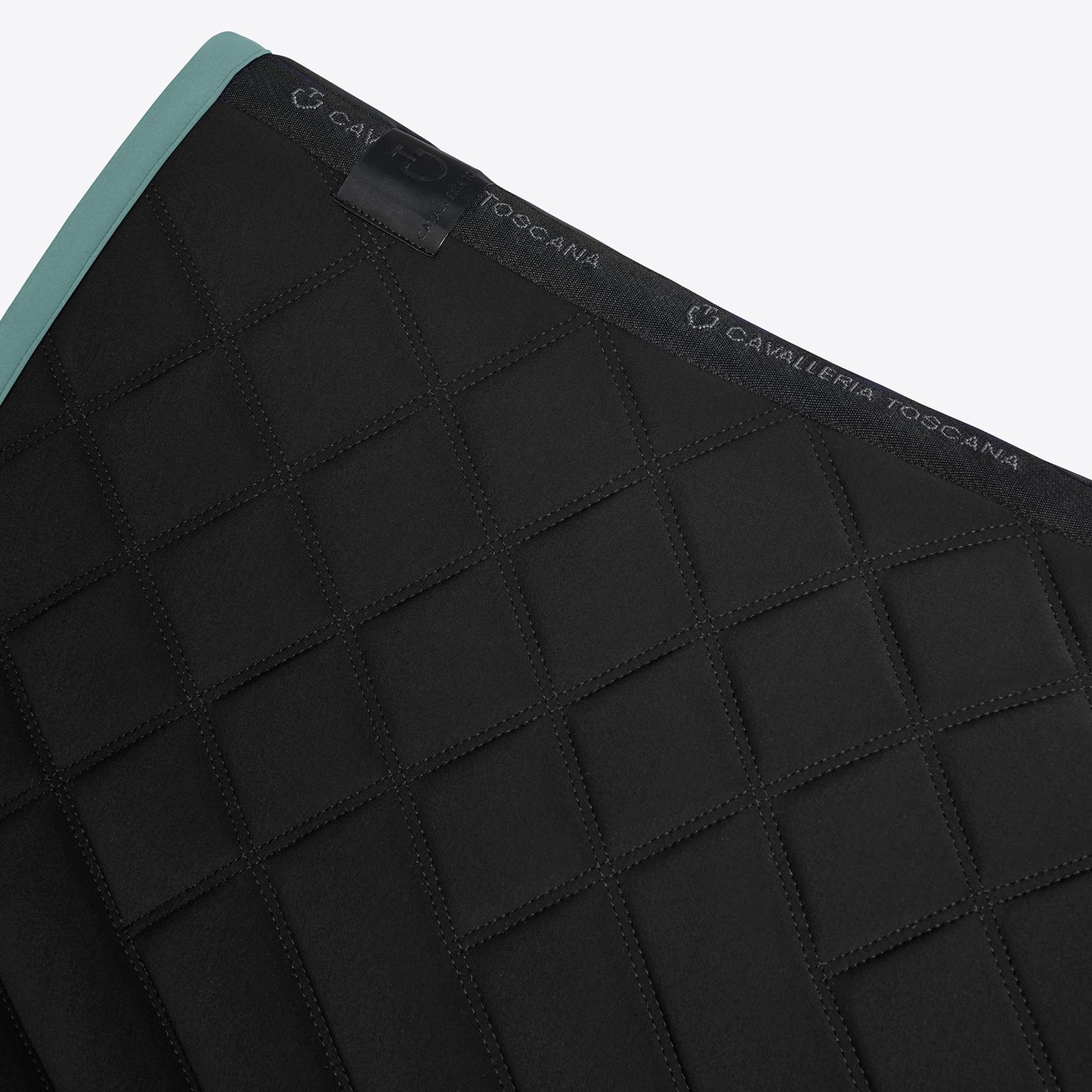 Cavalleria Toscana Diamond and Line Quilting Hoppschabrak