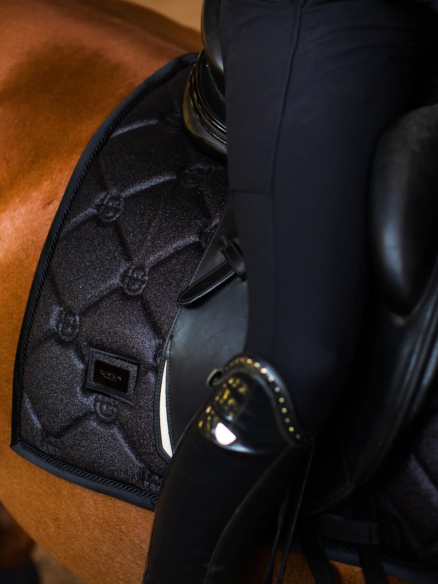 Equestrian Stockholm Dressyrschabrak Glimmer