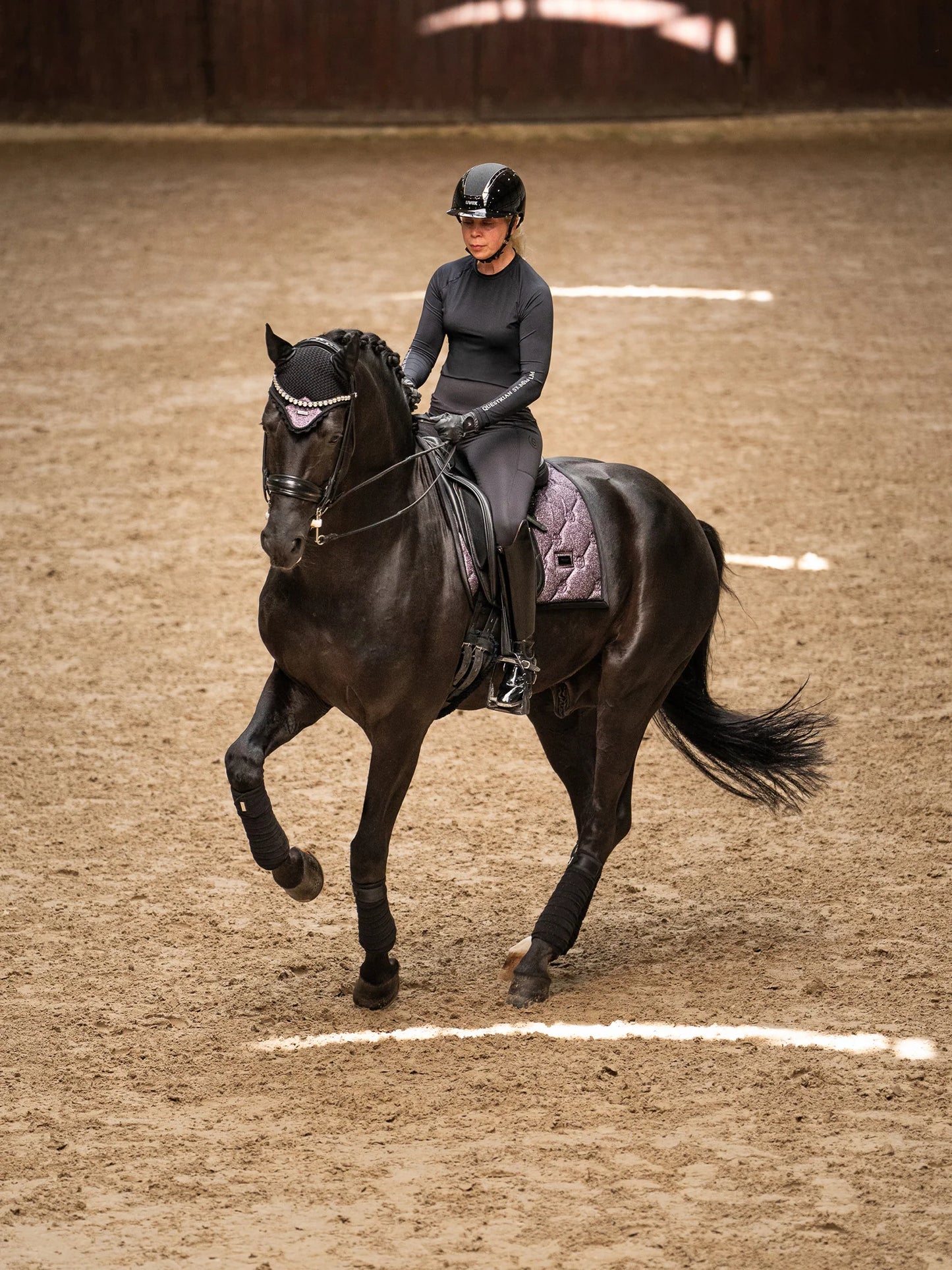 Equestrian Stockholm Dressyrschabrak Glimmer